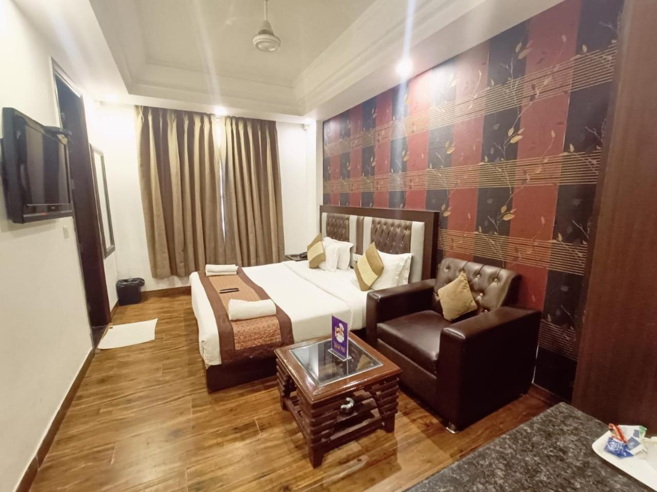 Hotel Waterfall Paschim Vihar Delhi Exterior foto
