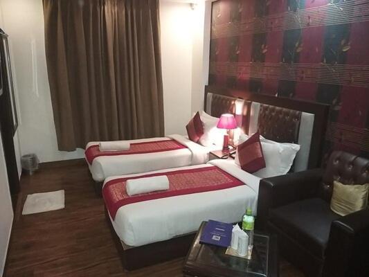 Hotel Waterfall Paschim Vihar Delhi Exterior foto